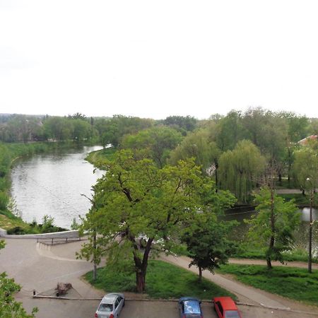 Староярмаркова С Видом На Парк И Реку Kryvyj Rih Exteriör bild